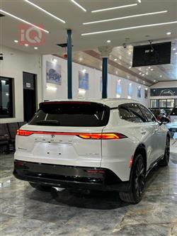 تويوتا كراون سيجنيا